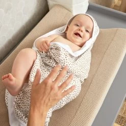 Meyco Cheetah Badecape Taupe -Babywelt Verkauf 4054703517484 2 2d84