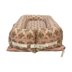 DockATot Deluxe+ Babynestchen Busy Bees -Babywelt Verkauf dockatot deluxe babynestje busy bees 4 16d0