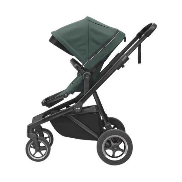 Thule Sleek Kinderwagen On Black 3 Thule Sleek Kinderwagen On Black – Bild 3